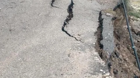 Mahallelinin Yol İsyanı