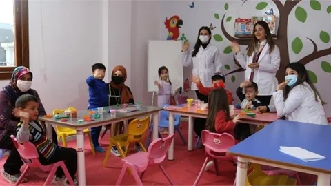Erdemli'de "Çocuklarda Dijital Bağımlılığa Karşı Oyun Terapisi"