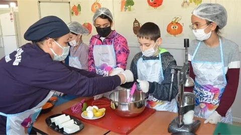Mersin Büyükşehir, Geleceğin Aşçılarını Yetiştiriyor