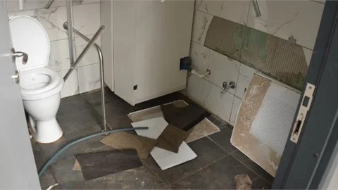 Mersin Büyükşehir’in Ortak Kullanım Alanlarındaki Tuvaletlere Saldırılar Sürüyor