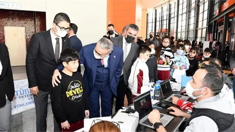 Vali Su, "Türkiye Sportif Yetenek Taraması" Programı Etkinliğinde Çocuklarla Bir Araya Geldi