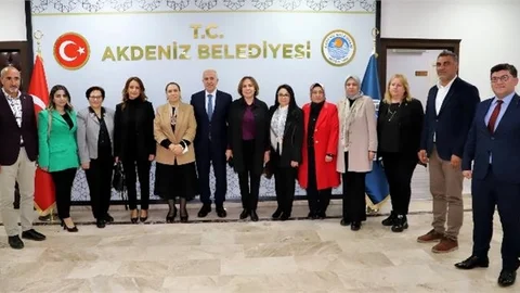 Akdeniz Belediye Başkanı Gültak, Mkyk Üyeleri ve Milletvekillerini Ağırladı