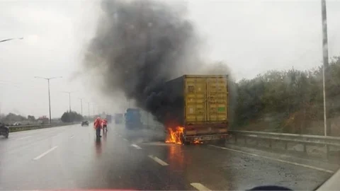 Nişasta Yüklü TIR Alev Alev Yandı