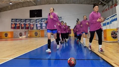 Mersin Büyükşehir’in Kadın Hentbol Takımı Lig’de Lider!
