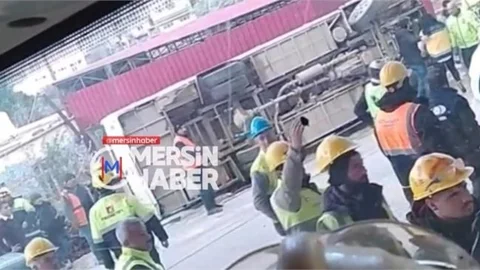 Mersin'de Kaza! Yine Akkuyu İşçilerini Taşıyan Otobüs Kaza Yaptı