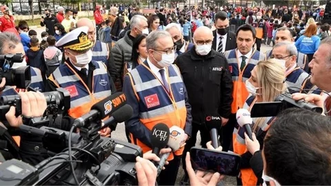 Vali Su, "Deprem Anı ve Tahliye Tatbikatı"Na Katıldı