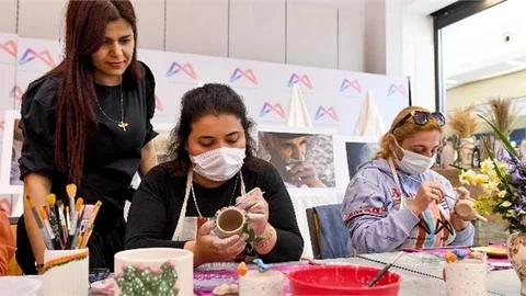 Büyükşehir’in Atölyelerinde Kadınlar Hem Eğleniyor Hem Öğreniyor