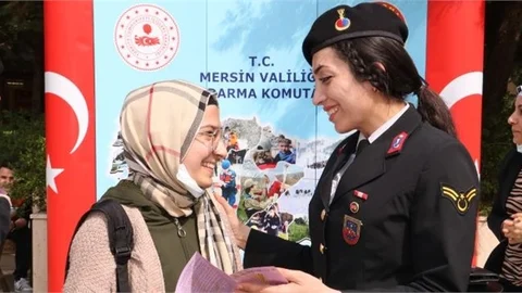 Jandarmadan Kadınlar Gününde Bilgilendirme Çalışması