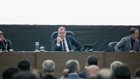 Seçer, 14 Mart Tıp Bayramı’nı Kutladı: "Sağlık Çalışanlarının Hakkını Ne Yapsak Ödeyemeyiz"