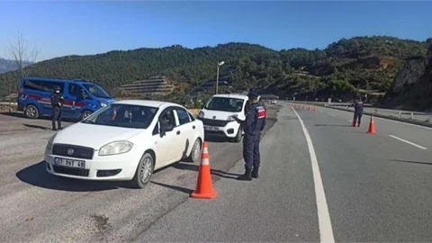 Jandarmadan Aranan Şahıslara Sıkı Takip