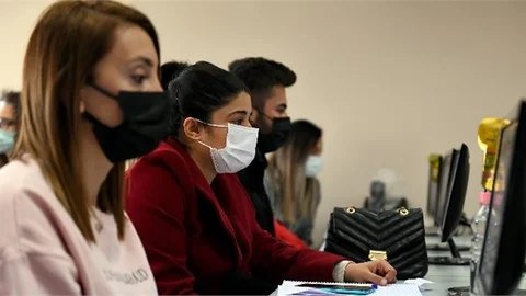 Kursiyerler, Mersin Büyükşehir’in Mesleki Eğitim Kurslarıyla Geleceğe Daha Emin Adımlar Atıyor