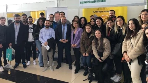 Büyükşehir Kariyer Merkezi’ne Doğu Akdeniz Bölgesi Kariyer Fuarı’nda Büyük İlgi