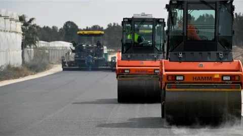 Mersin Büyükşehir, Kazanlı Sahil Yolunda Çalışmalarına Devam Ediyor