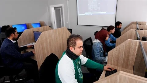 Büyükşehir, Mercek’te Bilgisayar Destekli 2 Boyutlu Çizim Kursu Başlattı