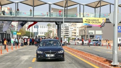 Mersin Büyükşehir, Göçmen’deki Katlı Kavşağı 85. Gününde Trafiğe Açtı