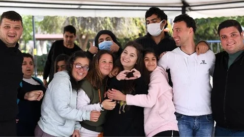 Mersin Büyükşehir’in Engelsiz Yaşam Parkı’nda ‘halk Oyunları Kursu’