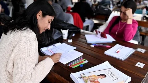 Mersin Büyükşehir’den Öğrencilere Ev Gibi Kütüphane