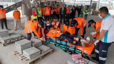 Büyükşehir, Mersin’de Belediyeler Nezdinde İlk Kez ‘iş Kazası’ Tatbikatı Yaptı