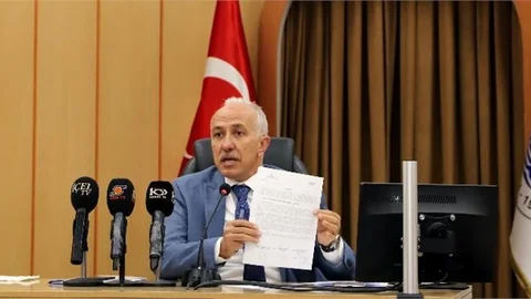 Başkan Gültak; "Akdeniz’e Pozitif Ayrımcılık Çağrısını Yineledi, Hizmetlerin Engellenmemesini İstedi"