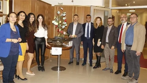 Mersin Barosunca Başlatılan ‘geleneksel Dilek Ağacı Projesi’ İle Dilekte Bulunan İhtiyaç Sahibi Çocuklar Hayallerine Kavuşuyor