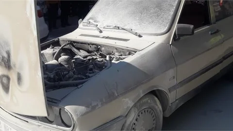 Mersin Tarsus'ta Seyir Halinde Olan Araç Yanmaya Başladı
