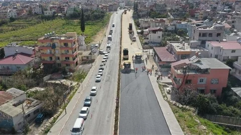 Mersin Büyükşehir’den Toroslar Mithat Toroğlu Mahallesi’nde Yol Yenileme Çalışması