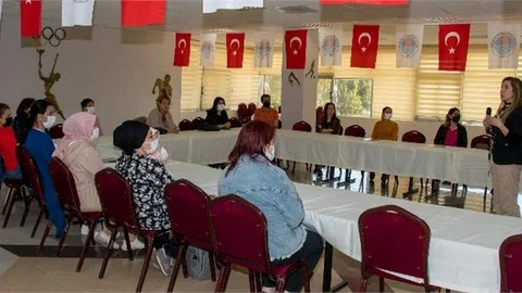 Mersin Büyükşehir’in ‘çocuklarda Bilinçli Ekran Kullanımı Projesi’ Tamamlandı