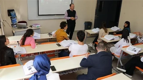 Gençler ve İş Arayanlar, Büyükşehir’le Geleceğe Hazırlanıyor