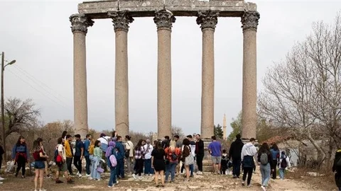 Mersin Üniversitesi Turizm ve Arkeoloji Fakültesi Öğrencileri Tarihi Gezide Buluştu