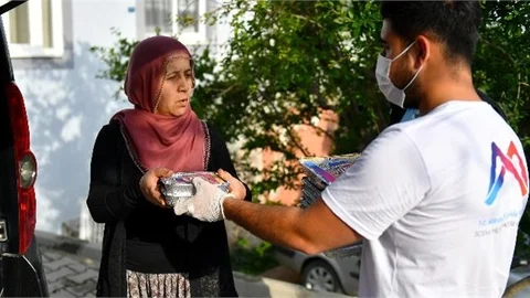 Mersin Büyükşehir, Ramazan Boyu İftar Yemeği Dağıttı