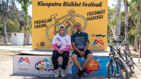 Özel Gereksinimli Umut ve Zehra, Kleopatra Bisiklet Festivali’ne Gönül Kattı