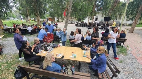 Mersin Büyükşehir’den Yaş Almışlara Unutulmaz "Anneler Günü" Etkinliği