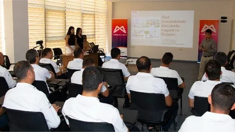 Özel Bireylerle Daha İyi İletişim İçin Toplu Taşıma Şoförlerine Empati Eğitimi