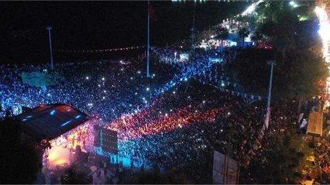 Mersin Büyükşehir’in 19 Mayıs Coşkusu Sefo Konseriyle Taçlandı