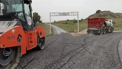 Mersin Büyükşehir, Topçu Mahallesi Yolunda Yaşanan Sıkıntıları Ortadan Kaldırdı