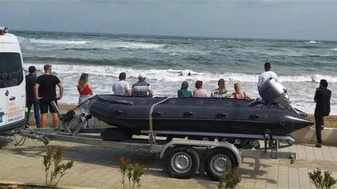 Mersin'de Denize Giren Genç Suda Kayboldu