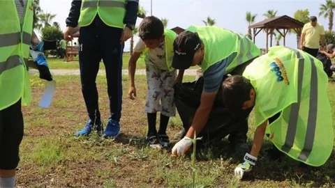 Dünya Çevre Günü’nde, ‘doğa Müfettişleri’ Sahilleri Temizledi