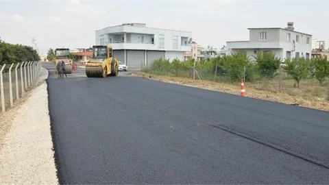 Mersin Büyükşehir Belediyesi, Dezavantajlı Bölgeleri de Kaliteli Yollarla Buluşturuyor