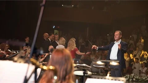Başkan Seçer, Eşitliğe Ses Verilen Konserde Orkestra Şefi Oldu