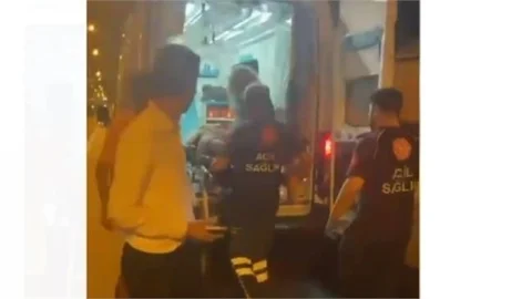 Köpekten Korkup Yola Atlayan Gence Araba Çarptı