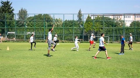 Mersin Büyükşehir’in ‘fiziki Yeterlilik Sınavı Hazırlık Kursu’ İle Gençler Hayallerine Bir Adım Daha Yakın