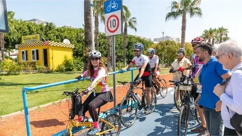 Bisikletseverler 30 Kilometrelik Sürüş Yaptı