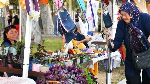 Mersin Büyükşehir’in Üretici Kadın Stantları Bu Kez de Erdemli’de Açıldı