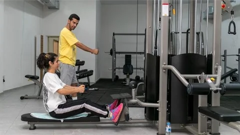 Engelsiz Yaşam Merkezi’nin Fitness Salonu’nda Spora da Engel Yok Eğlenceye De…