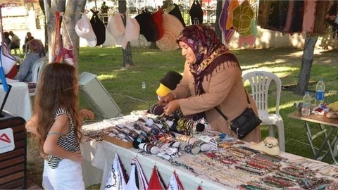 Mersin Büyükşehir Üreten Ellerin Emeğini Katma Değere Çevirmeye Devam Diyor