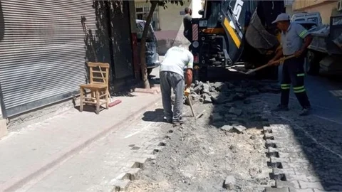 Akdeniz Belediyesi Fen İşleri Ekipleri Aralıksız Hizmet Veriyor