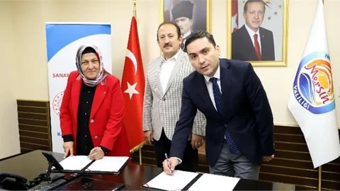 Çiçek Açan Genç Nesiller / İç Mekân Süs Bitkileri Üretim ve Eğitim Merkezi Protokolü İmzalandı