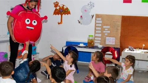 Mersin Büyükşehir’in Münir Özkul Çocuk Gelişim Merkezi’nde Minikler Mikroorganizmaları Öğrendi