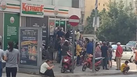 İndirim Haberinin Ardından Kuyruk Oluştu