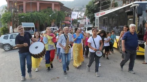 Mersin Büyükşehir’in "Köy Şenlikleri" Çocuklara Unutamayacakları Anlar Yaşatıyor